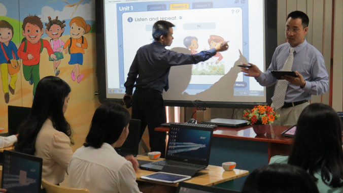 Các hiệu trưởng đang được trải nghiệm về lớp học