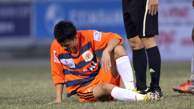 Chỉ 3 tháng sau vụ án dàn xếp tỷ số, đánh bạc ở CLB Ninh Bình với đội trưởng Trần Mạnh Dũng là một trong những nhân vật cầm đầu, bóng đá Việt lại rúng động với vụ dàn xếp tỷ số của một số cầu thủ Đồng Nai. Ảnh: VSI