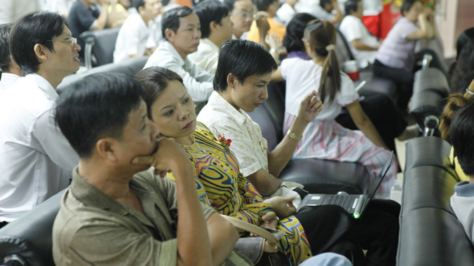 Giới đầu tư có hào hứng tham dự đấu giá DN khủng. Ảnh : Như Ý