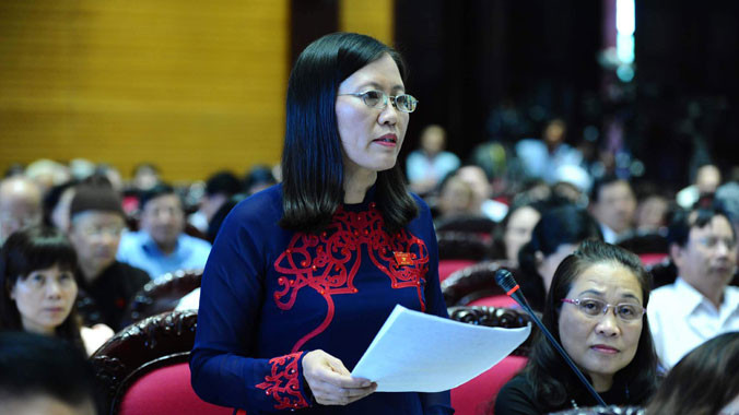 Đại biểu Lê Thị Nga (Thái Nguyên) chất vấn tại Quốc hội. Ảnh: Hồng Vĩnh