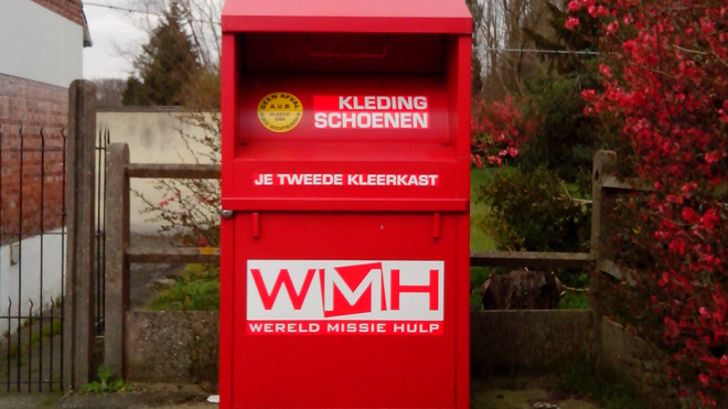 Tủ quần áo ngoài trời với mục đích từ thiện. Ảnh: KBH