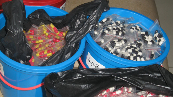 Thuốc giả được thu hồi ở một phòng khám tại TPHCM. ảnh: L.N