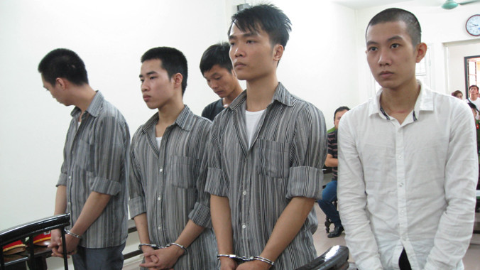  Án nặng cho nhóm chuyên chặn xe để cướp