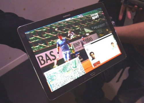  Máy tính bảng màn hình 12 inch độ phân giải 4K của Samsung. 