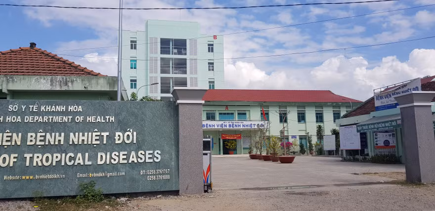 Bé gái 10 tuổi tử vong ở Khánh Hòa do chủng Corona cũ, không phải ‘virus Vũ Hán’