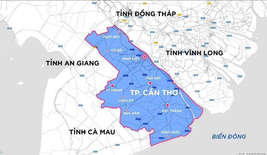 "Sáp nhập Hậu Giang, Sóc Trăng vào Cần Thơ sẽ là cú hích chiến lược giúp hình thành một trung tâm nông nghiệp - công nghiệp chế biến - xuất khẩu..." - ông Thắng khẳng định. "Sáp nhập Hậu Giang, Sóc Trăng vào Cần Thơ sẽ là cú hích chiến lược giúp hình thành một trung tâm nông nghiệp - công nghiệp chế biến - xuất khẩu..." - ông Thắng khẳng định.