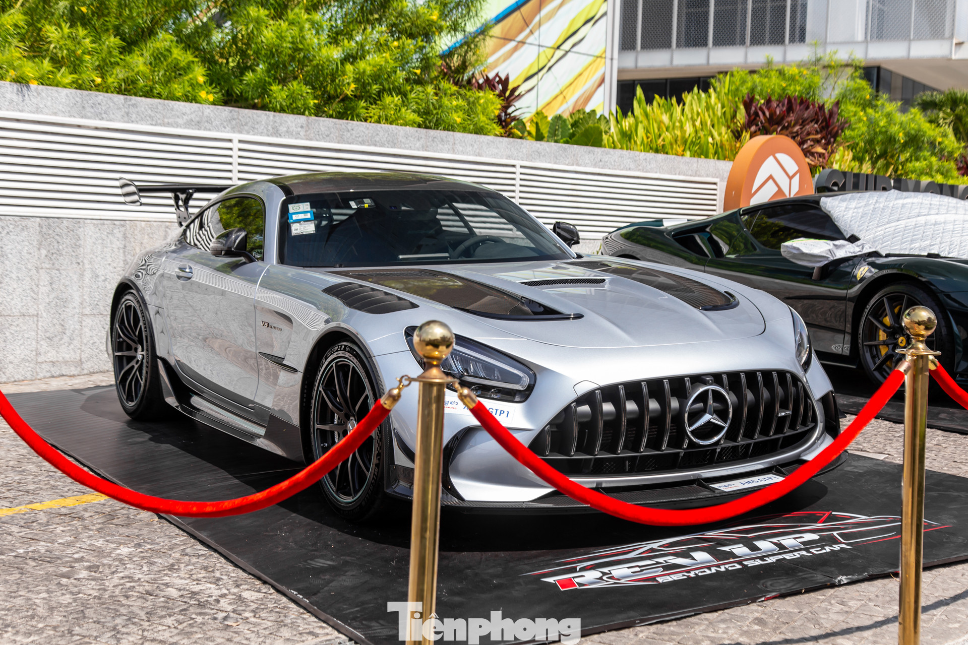 Mercedes-Benz AMG GT Black Series P One Edition, phiên bản đặc biệt chỉ mở bán cho những khách hàng đặt mua mẫu hypercar AMG ONE.
