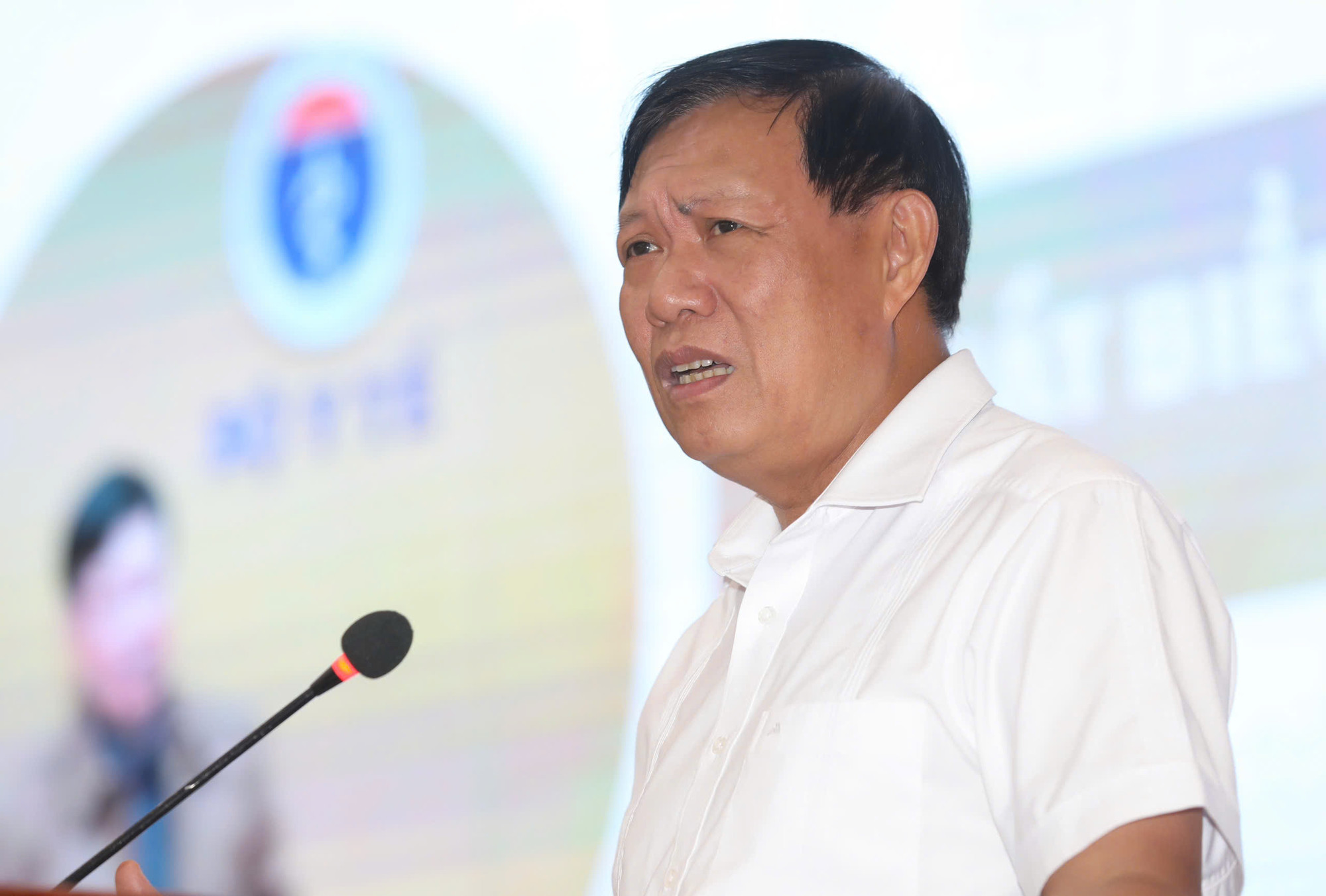 Thứ trưởng Đỗ Xuân Tuyên nhấn mạnh Bộ Y tế cam kết tiếp tục đồng hành, tạo cơ chế thuận lợi cho công tác đấu tranh phòng, chống thuốc giả một cách hiệu quả và bền vững. Thứ trưởng Đỗ Xuân Tuyên nhấn mạnh Bộ Y tế cam kết tiếp tục đồng hành, tạo cơ chế thuận lợi cho công tác đấu tranh phòng, chống thuốc giả một cách hiệu quả và bền vững.