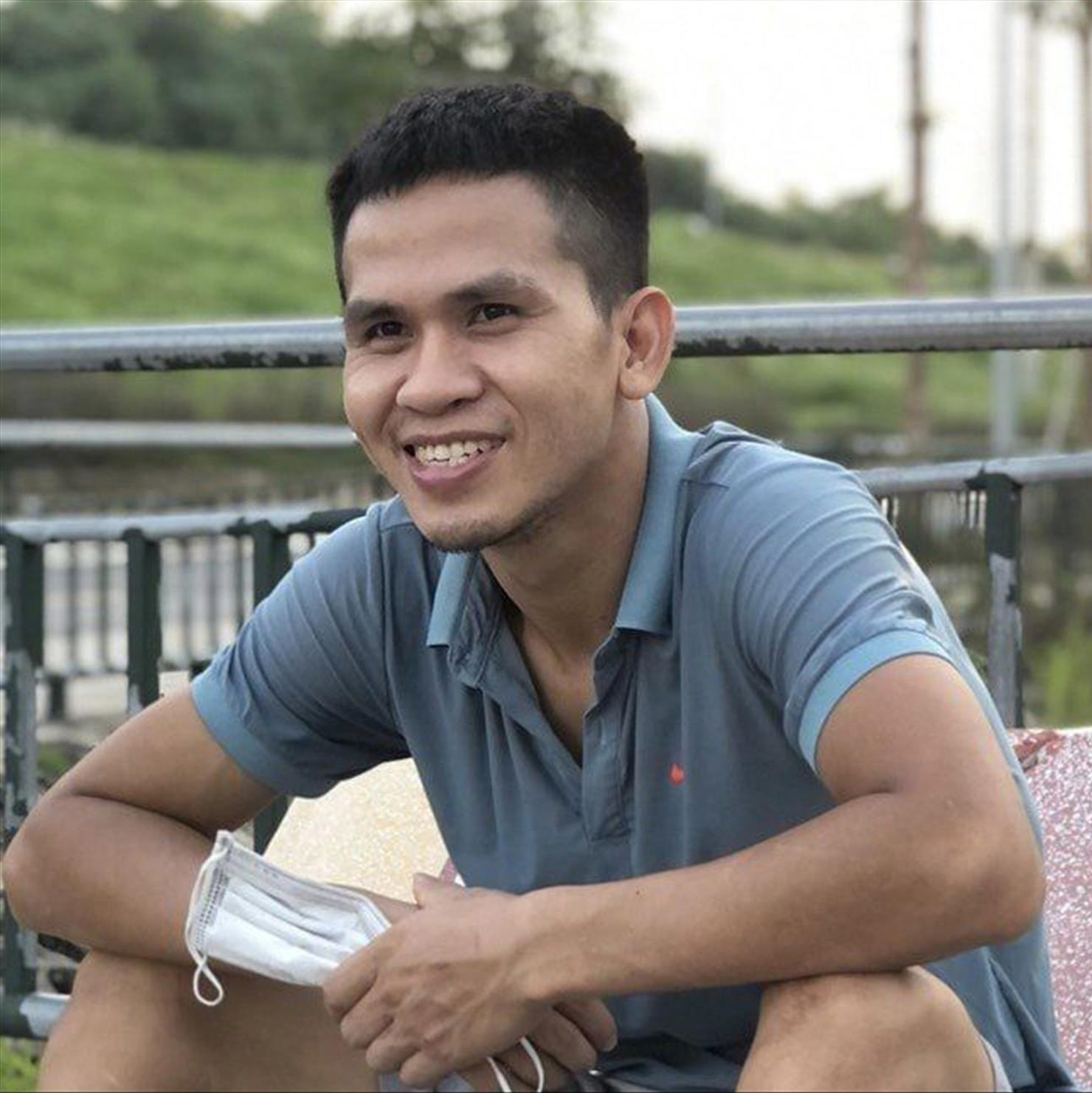 Hình vẽ của cộng đồng mạng về khoảnh khắc Nguyễn Ngọc Mạnh cứu cháu bé rơi từ tầng cao chung cư ở quận Thanh Xuân.