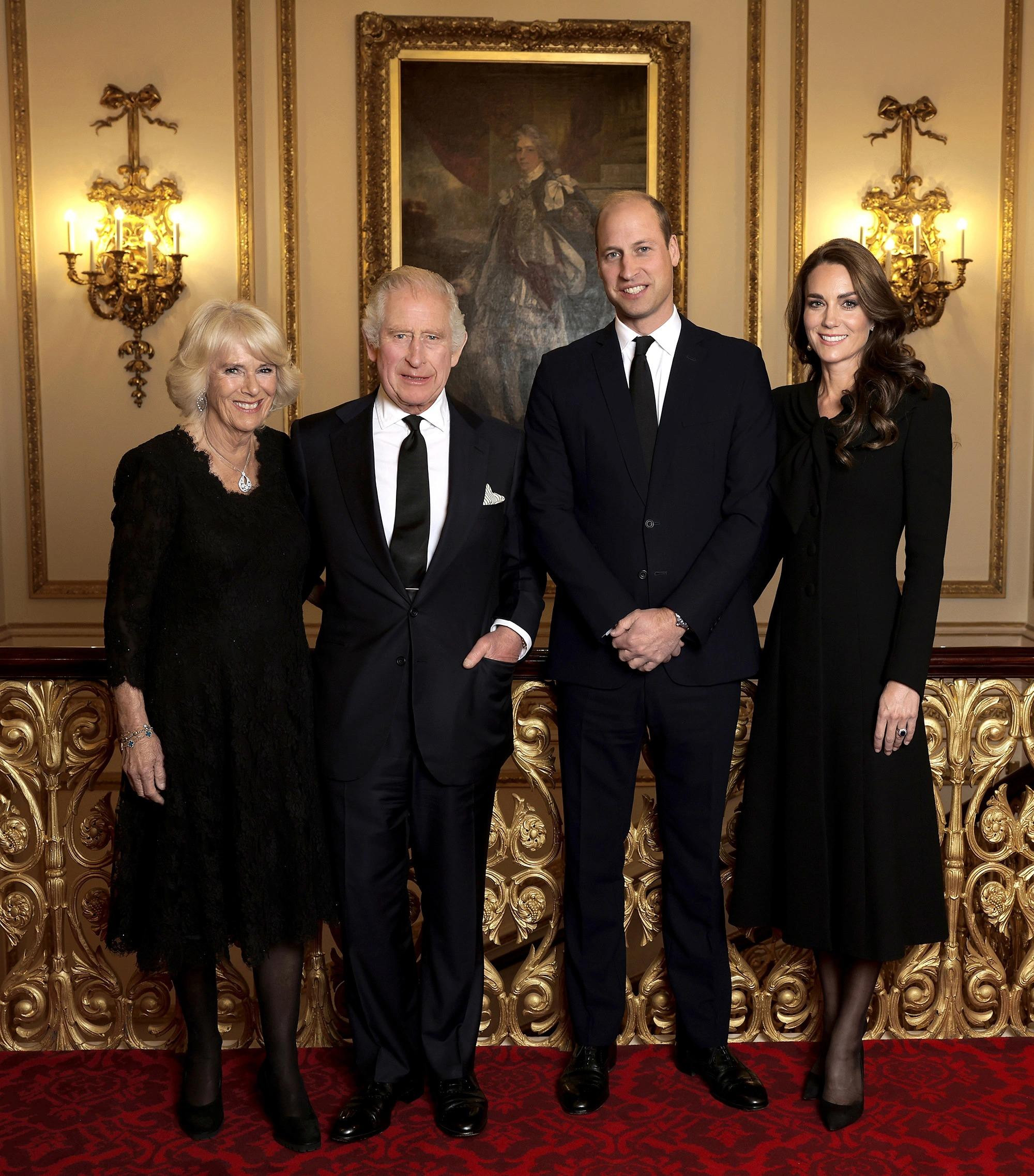 Ảnh gia đình Hoàng gia Anh thiếu Harry - Meghan | Báo điện tử Tiền Phong