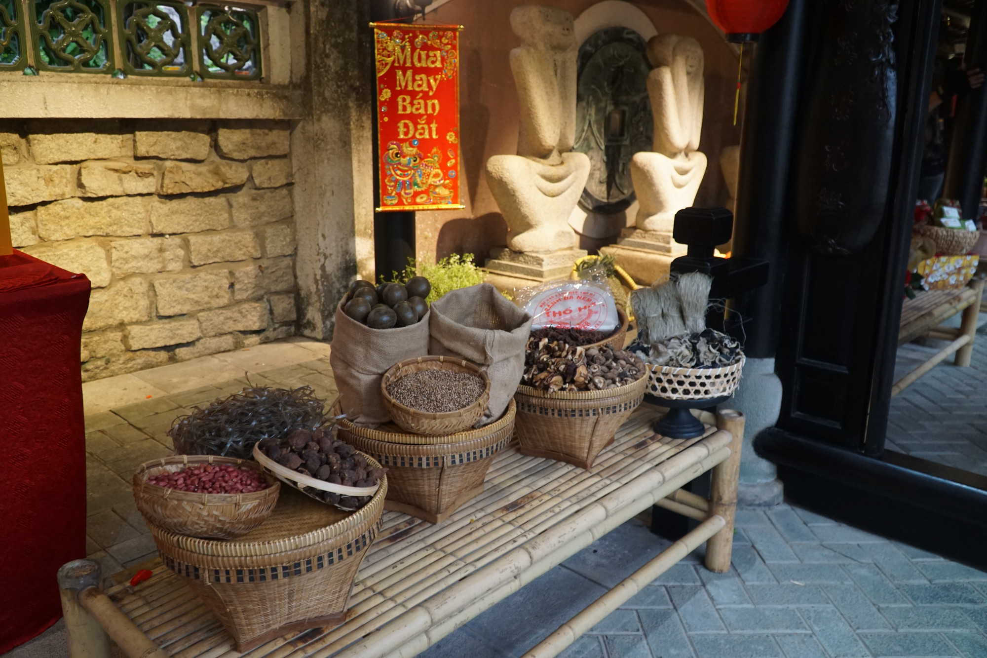 Du khách được tìm hiểu những gia vị dành cho ngày Tết Du khách được tìm hiểu những gia vị dành cho ngày Tết