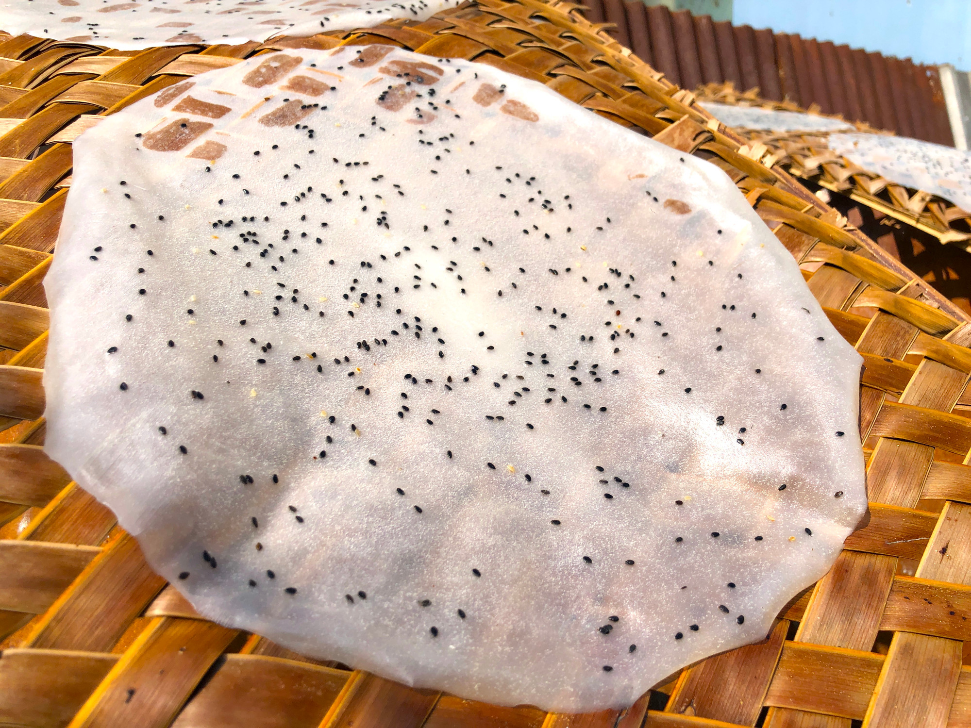 Bánh tráng dừa - Ảnh: Kim Hà. Bánh tráng dừa - Ảnh: Kim Hà.