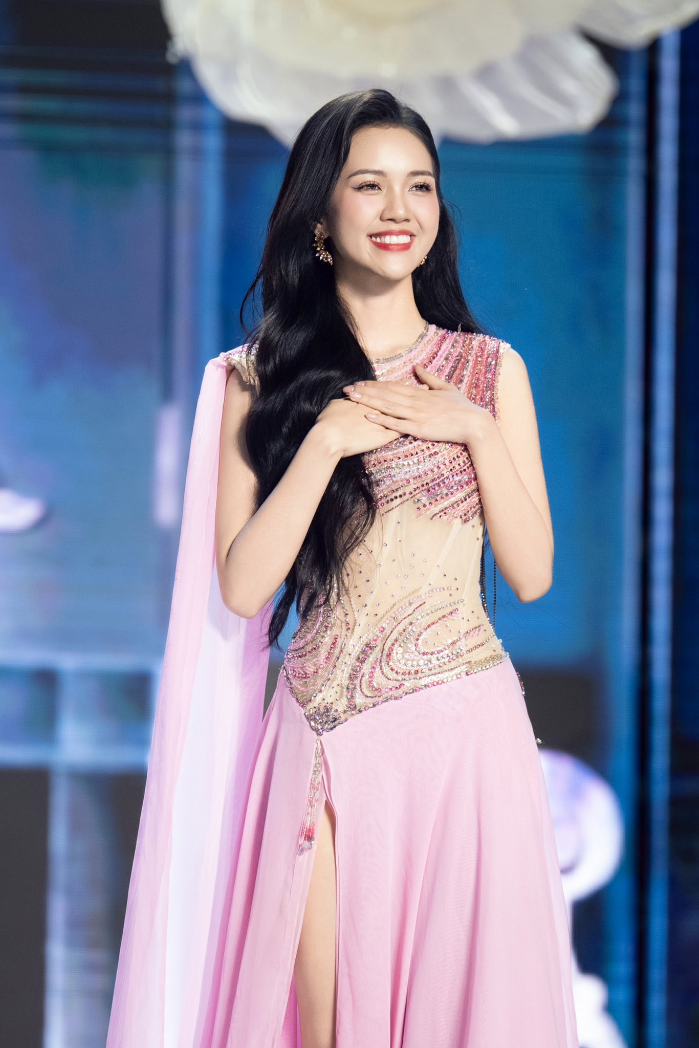 Người đẹp từng giành giải Á khôi 1, Hoa khôi Áo dài ở cuộc thi Nét đẹp sinh viên năm 2019 của trường ĐH Tôn Đức Thắng. Ngoài ra, Mỹ Vân cũng là thí sinh duy nhất đến từ TP. HCM vào chung kết Hoa hậu Việt Nam 2024.