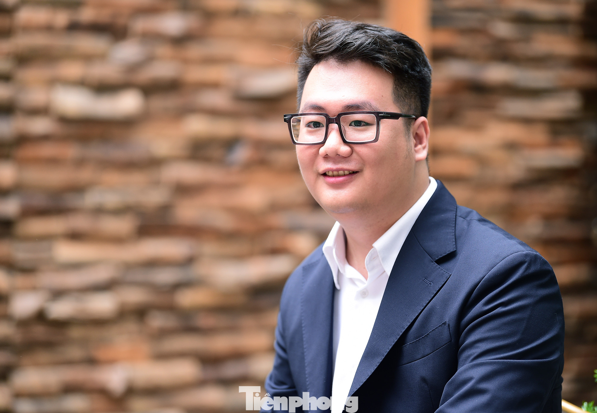 Hoàng Khắc Hiếu là một trong những thành viên chủ trì và trực tiếp thi công dự án ở Toà thị chính Dubai. Ảnh: Xuân Tùng