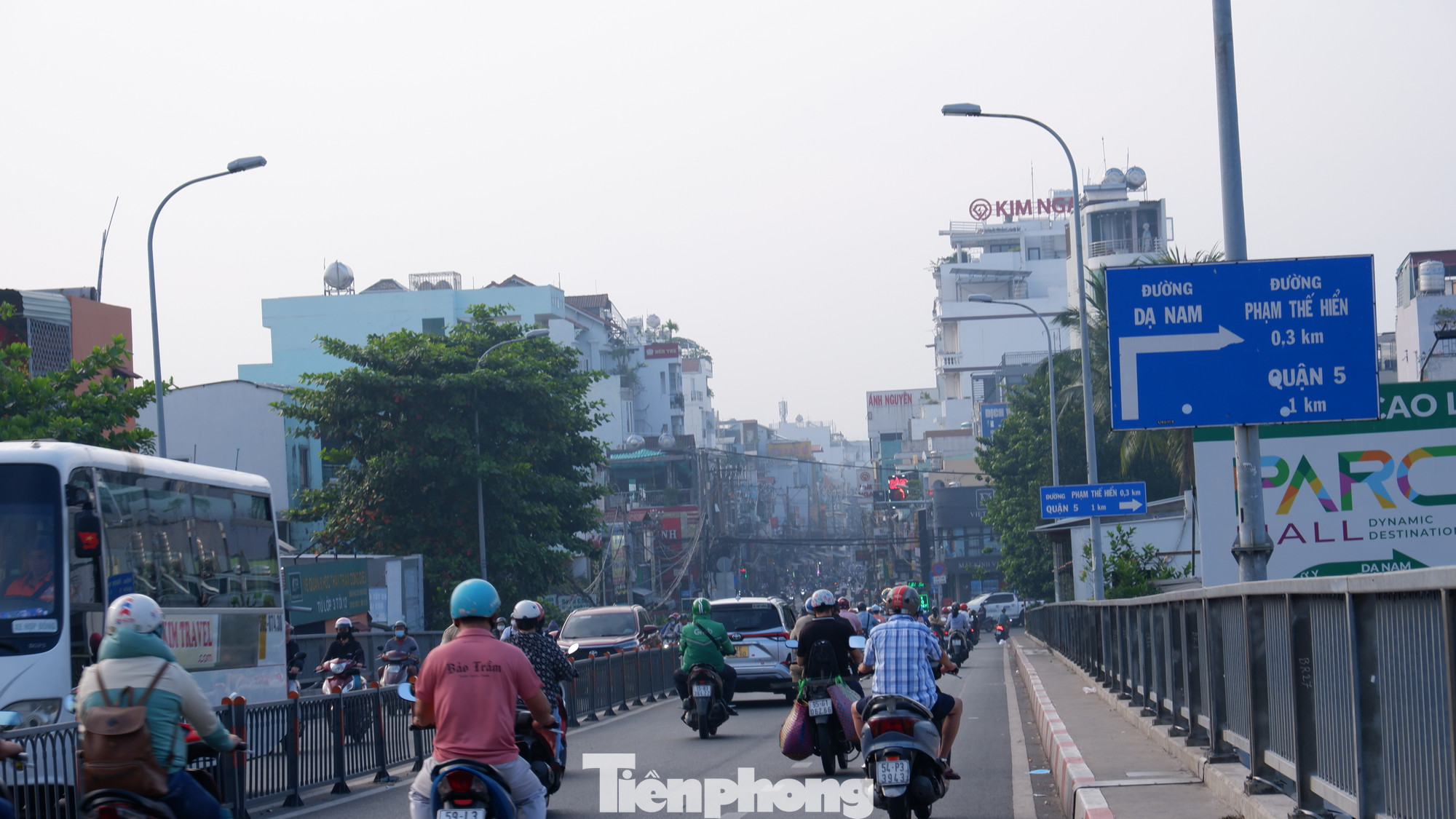 Khu vực cầu chữ Y, quận 8 vào thời điểm sáng sớm 22/2.