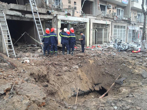 Nổ lớn nghi cưa bom ở Hà Nội, nhiều người chết ảnh 2