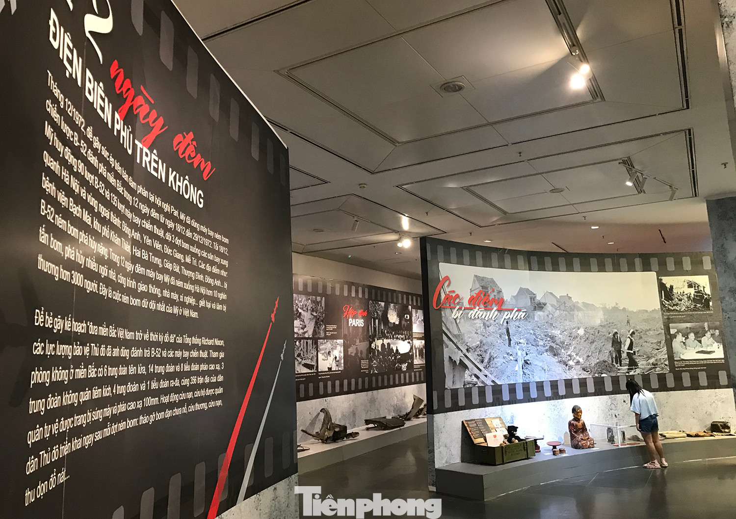 Hà Nội cùng với cả nước đã trải qua nhiều đau thương, mất mát để có được ngày toàn thắng, thống nhất đất nước. Ảnh: Trường Phong.