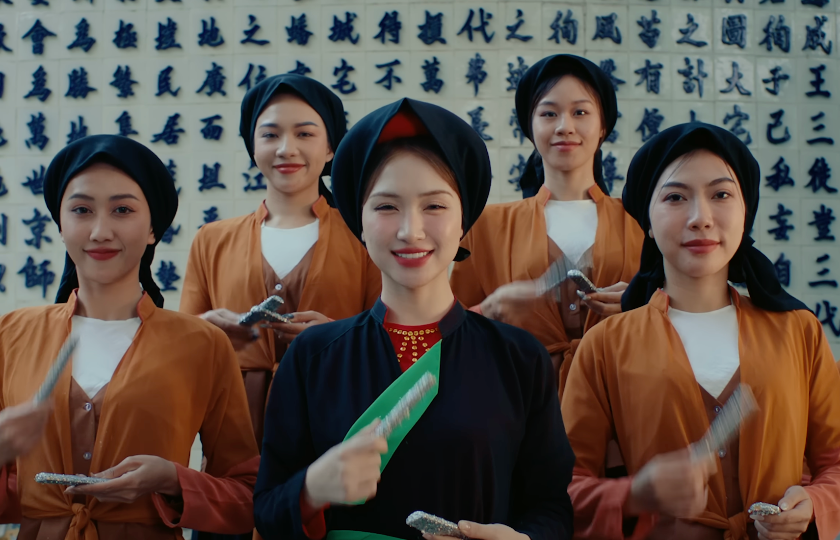 Bắc Bling duy trì sức hút khủng. Bắc Bling duy trì sức hút khủng.