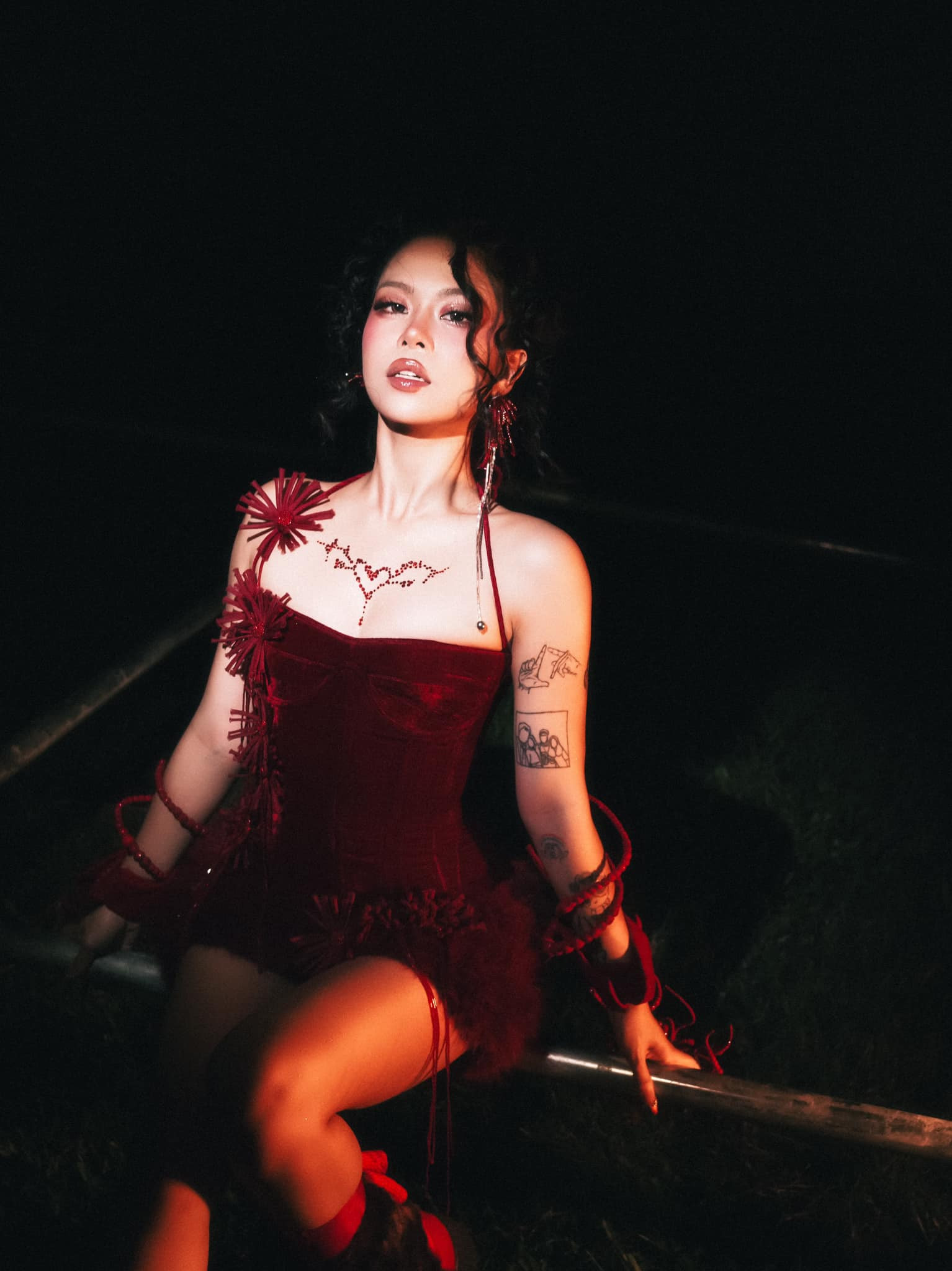 Vũ Cát Tường và Tlinh là 2 nghệ sĩ nữ nổi bật trong năm. Vũ Cát Tường và Tlinh là 2 nghệ sĩ nữ nổi bật trong năm.