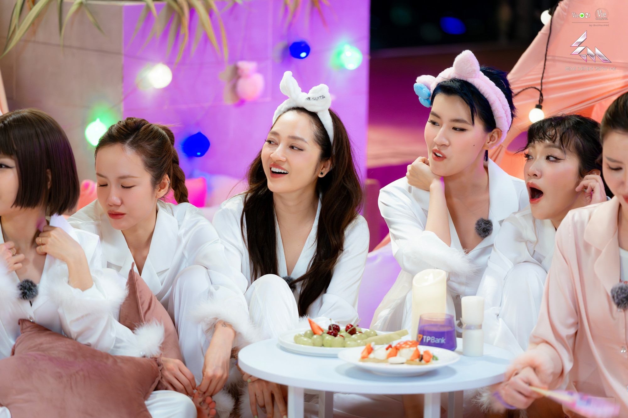 Bảo Anh về chung đội Phương Mỹ Chi.