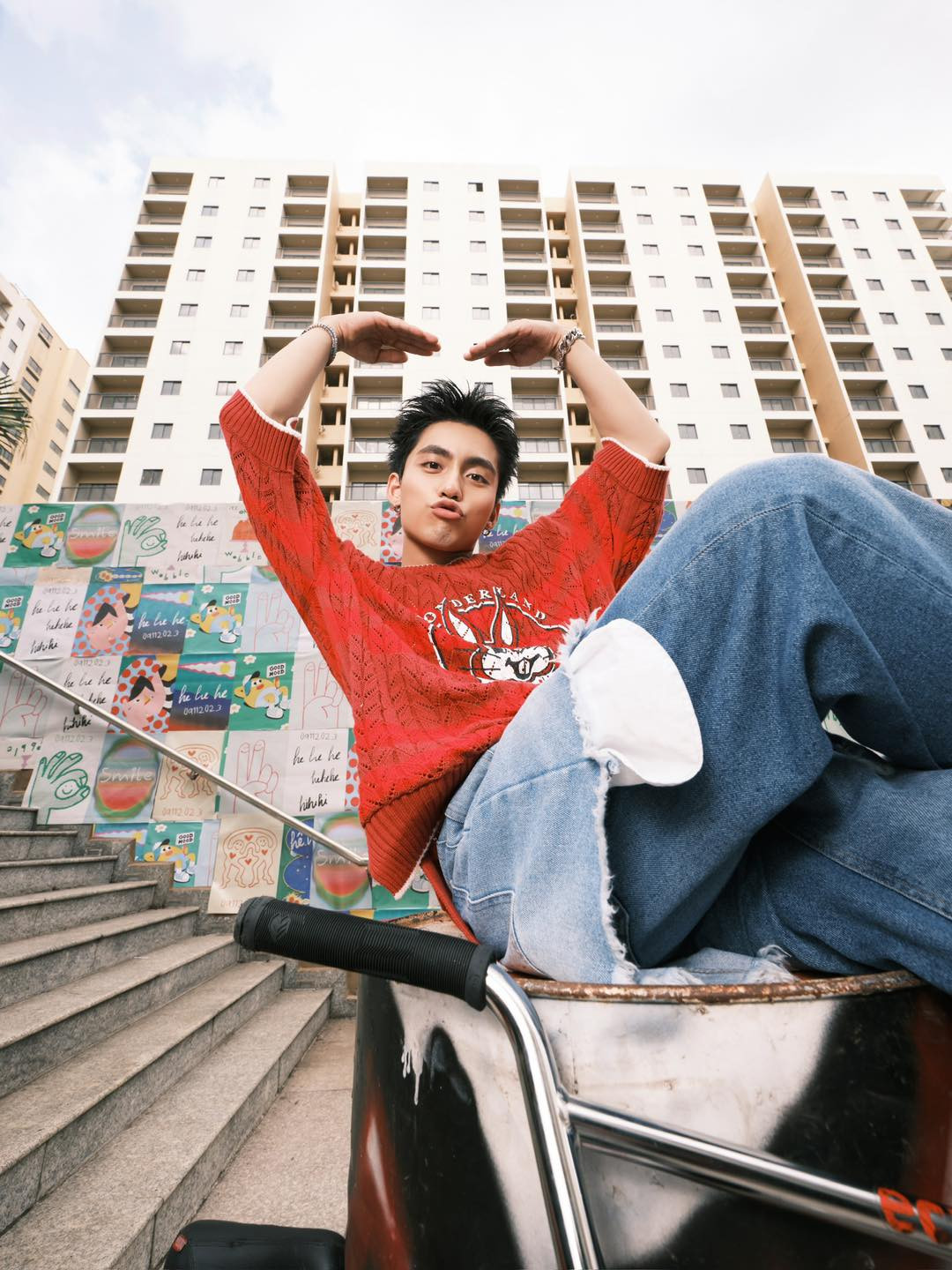 Mono không gặt hái thành tích tốt ở EP mới. Mono không gặt hái thành tích tốt ở EP mới.