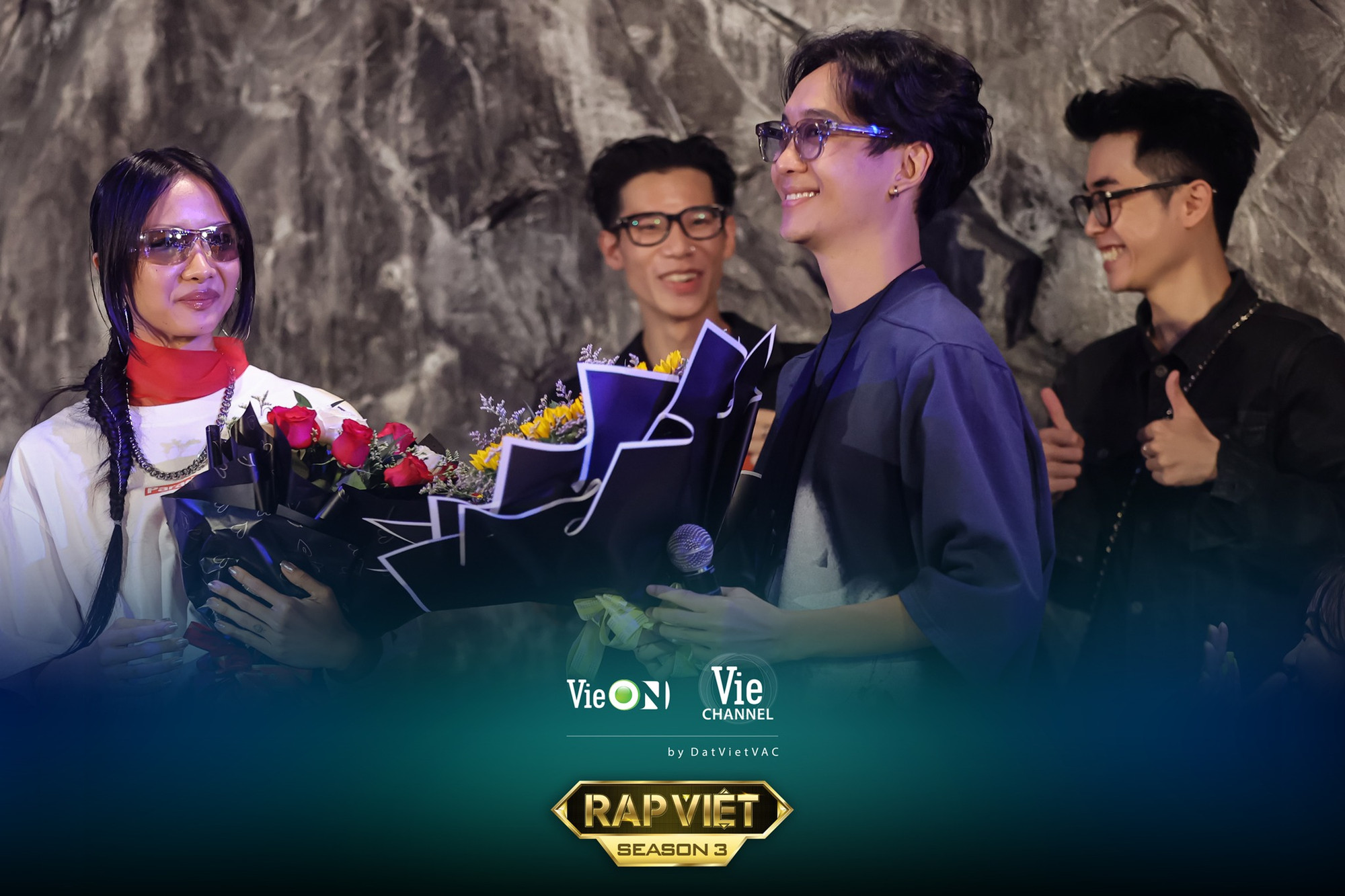 JustaTee và Suboi chấm casting Rap Việt mùa 3. JustaTee và Suboi chấm casting Rap Việt mùa 3.