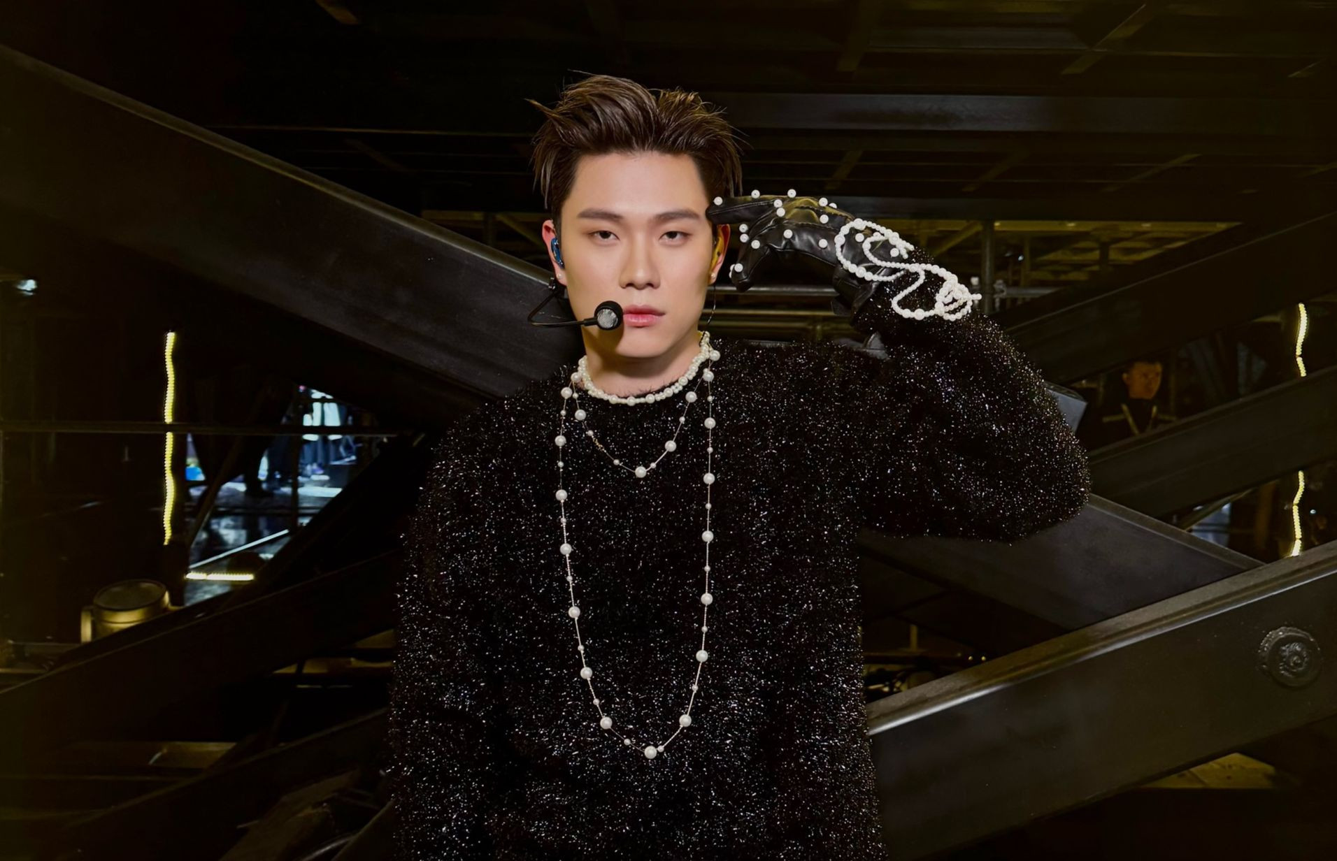 Dương Domic liên tục tạo hit.