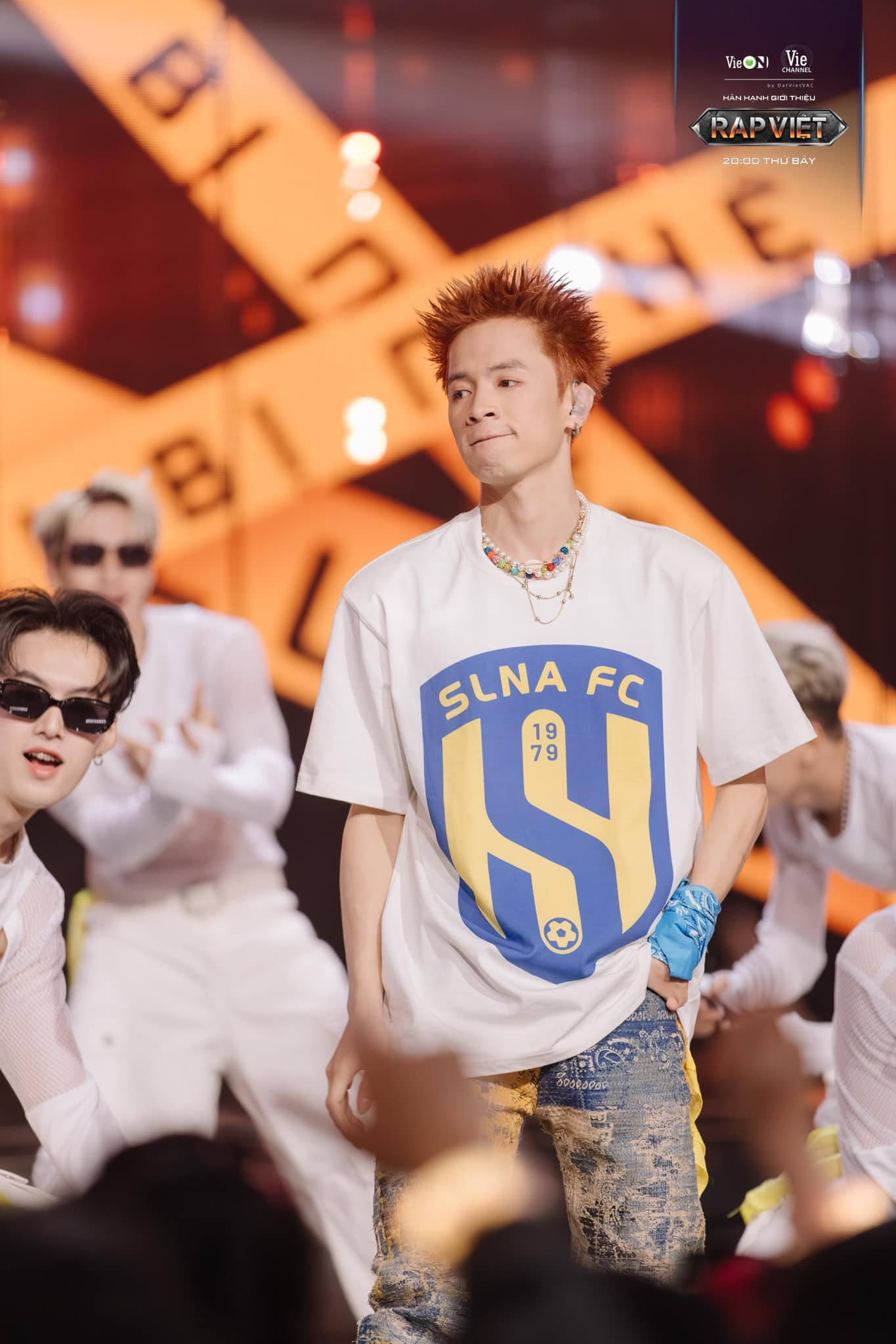 7dnight, người tạo ra cơn sốt Không sao cả. 7dnight, người tạo ra cơn sốt Không sao cả.