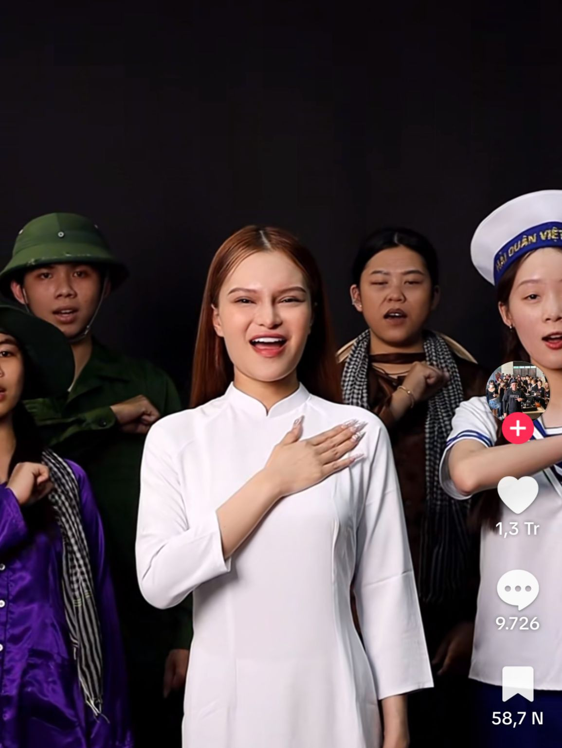 Bản remix i từng tạo cơn sốt &quot;đu trend&quot; biến hình.