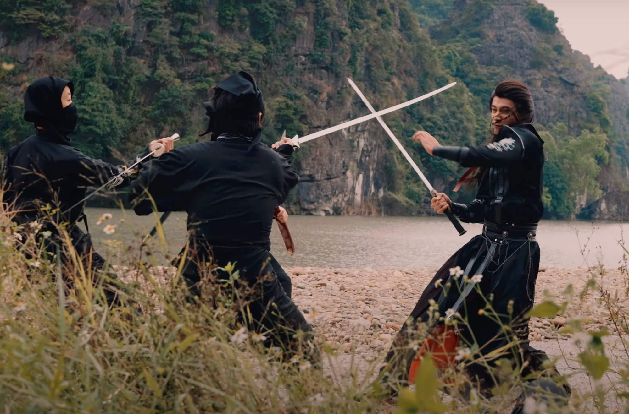 Kỹ xảo, chuyển động trong MV lạc quẻ.