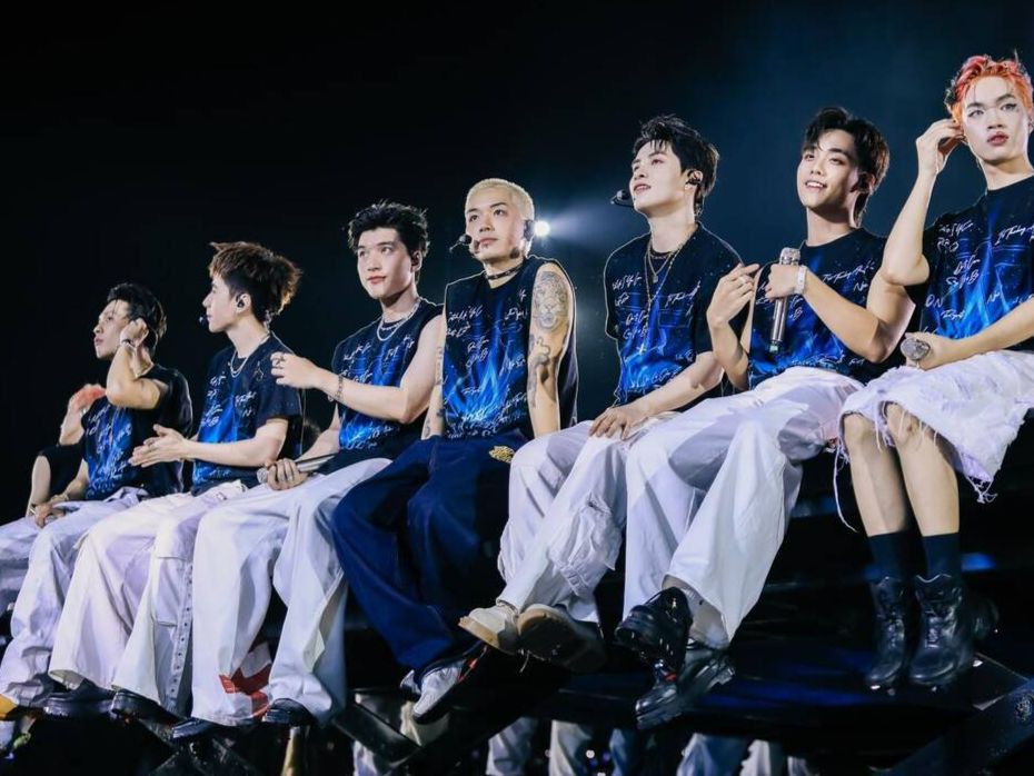 Sau chuỗi thành công liên tiếp, các nghệ sĩ của 2 game show Anh trai đang chiếm sóng.