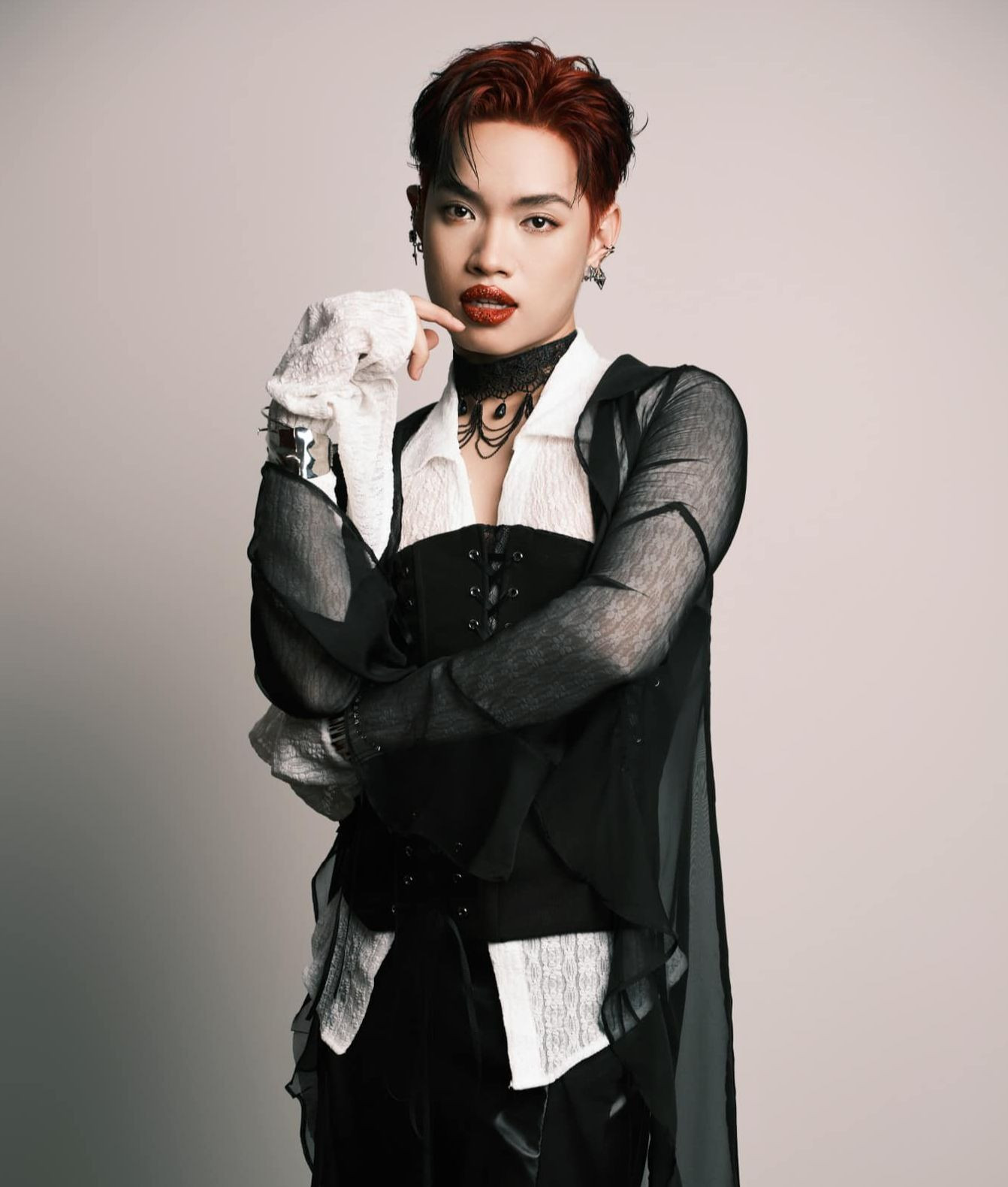 Captain và Pháp Kiều không còn là gương mặt mới.