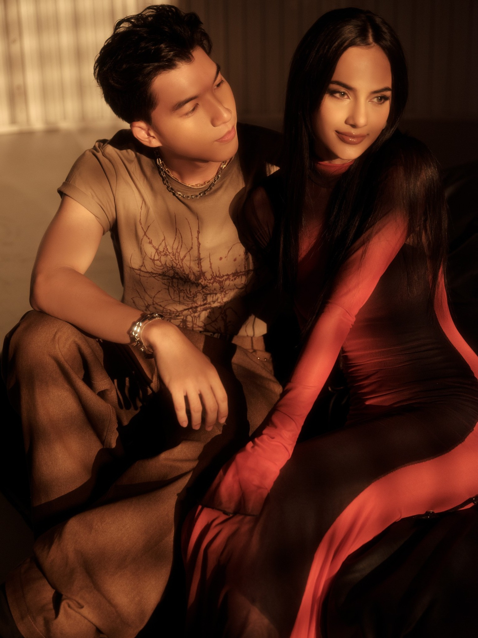 Hieuthuhai đạt được mọi thứ với MV mới.