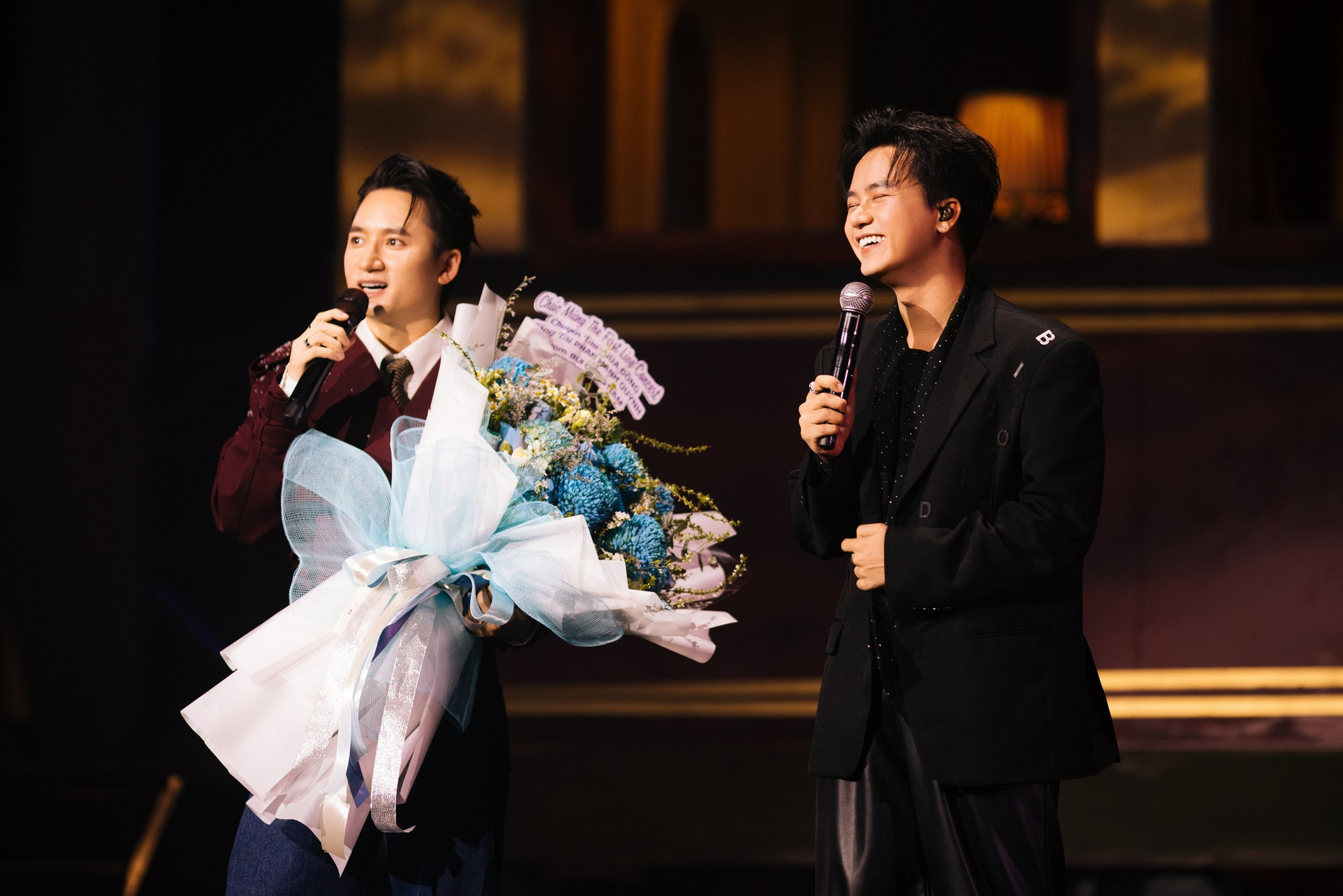 Phan Mạnh Quỳnh và Bùi Công Nam có sự nghiệp thăng tiến. Phan Mạnh Quỳnh và Bùi Công Nam có sự nghiệp thăng tiến.