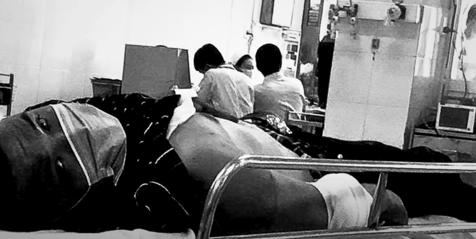 Blacka lên tiếng về tấm ảnh gây ồn ào. Blacka lên tiếng về tấm ảnh gây ồn ào.