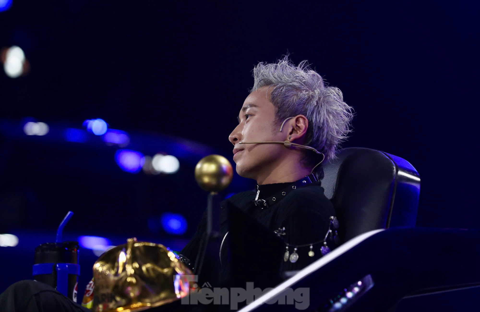 Karik không thể tạo bất ngờ với Manbo. Ảnh: Duy Anh. Karik không thể tạo bất ngờ với Manbo. Ảnh: Duy Anh.