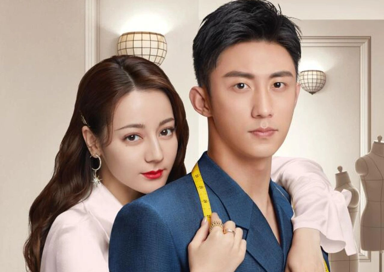 Địch Lệ Nhiệt Ba bị fan quay lưng vì tin hẹn hò Hoàng Cảnh Du.