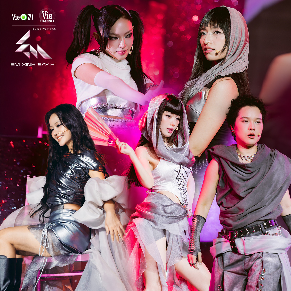 Đội Tiên Tiên vượt trội Bích Phương ở sân khấu đầu tiên. Đội Tiên Tiên vượt trội Bích Phương ở sân khấu đầu tiên.