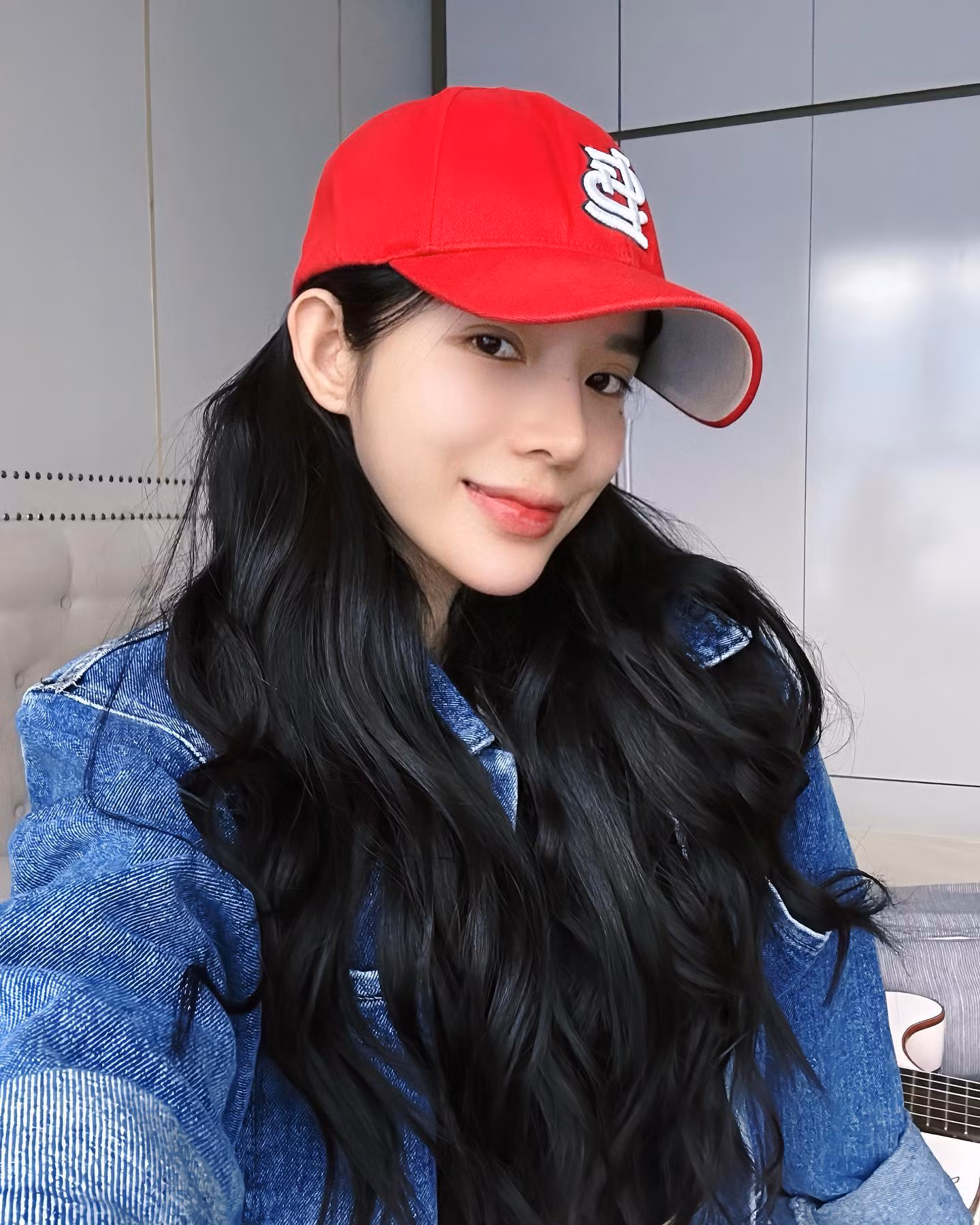Orange và LyLy từng lùm xùm với Châu Đăng Khoa ở vụ việc tương tự. Orange và LyLy từng lùm xùm với Châu Đăng Khoa ở vụ việc tương tự.