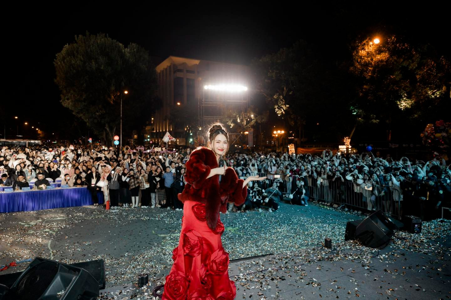 Sự nghiệp Hòa Minzy dần ổn định trong 2 năm qua.