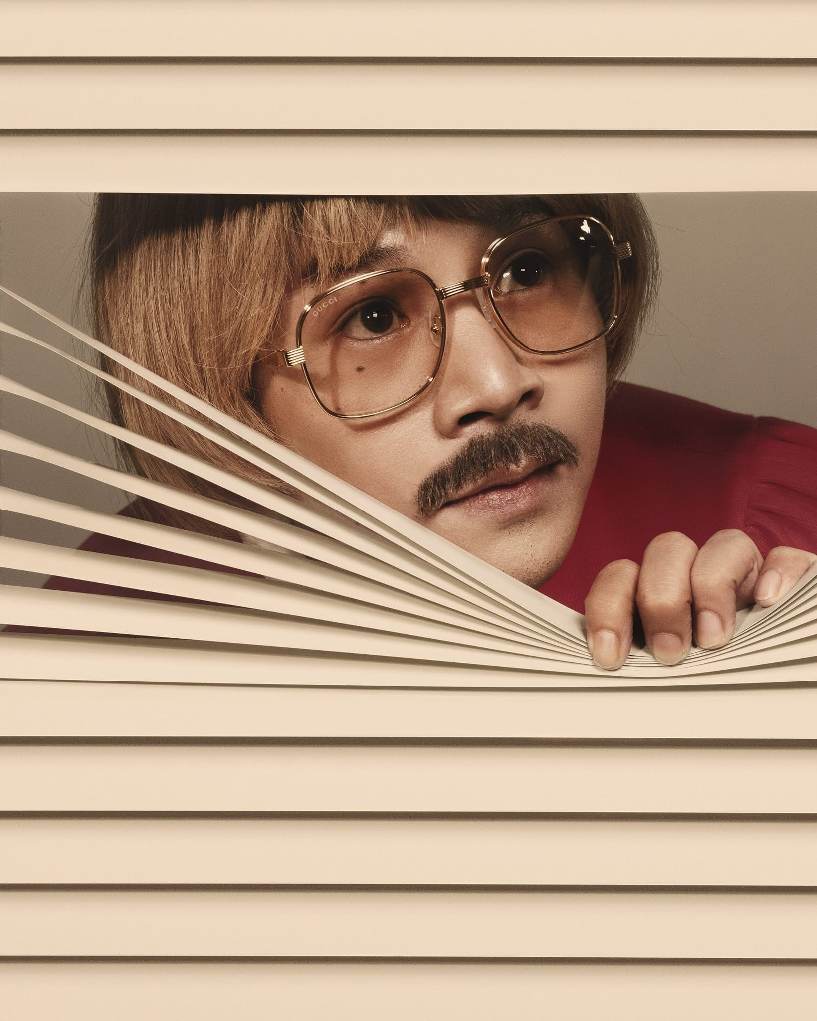 Binz thay đổi hình tượng trong MV mới.