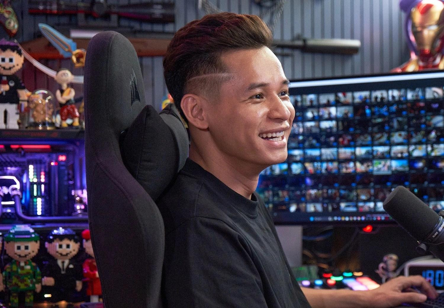 Rapper 1ONLY (trái), người khiến Độ Mixi bức xúc.