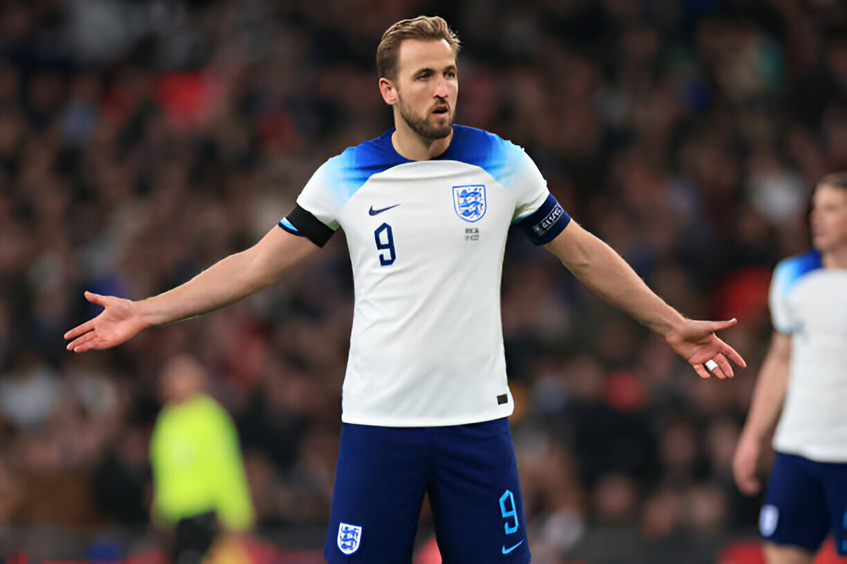 Sau World Cup 2018, EURO 2020 và World Cup 2022, Harry Kane tại EURO 2024 không còn giữ vị thế là cầu thủ đắt giá nhất của tuyển Anh. Tuy vậy, sao Bayern vẫn giữ trọng trách đội trưởng và là cầu thủ có thâm niên khoác áo tuyển Anh lâu nhất tại giải đấu tới. Bản lĩnh của Kane là khác biệt so với đồng đội ở cùng vị trí mũi nhọn hàng công là Ivan Toney và Ollie Watkins.