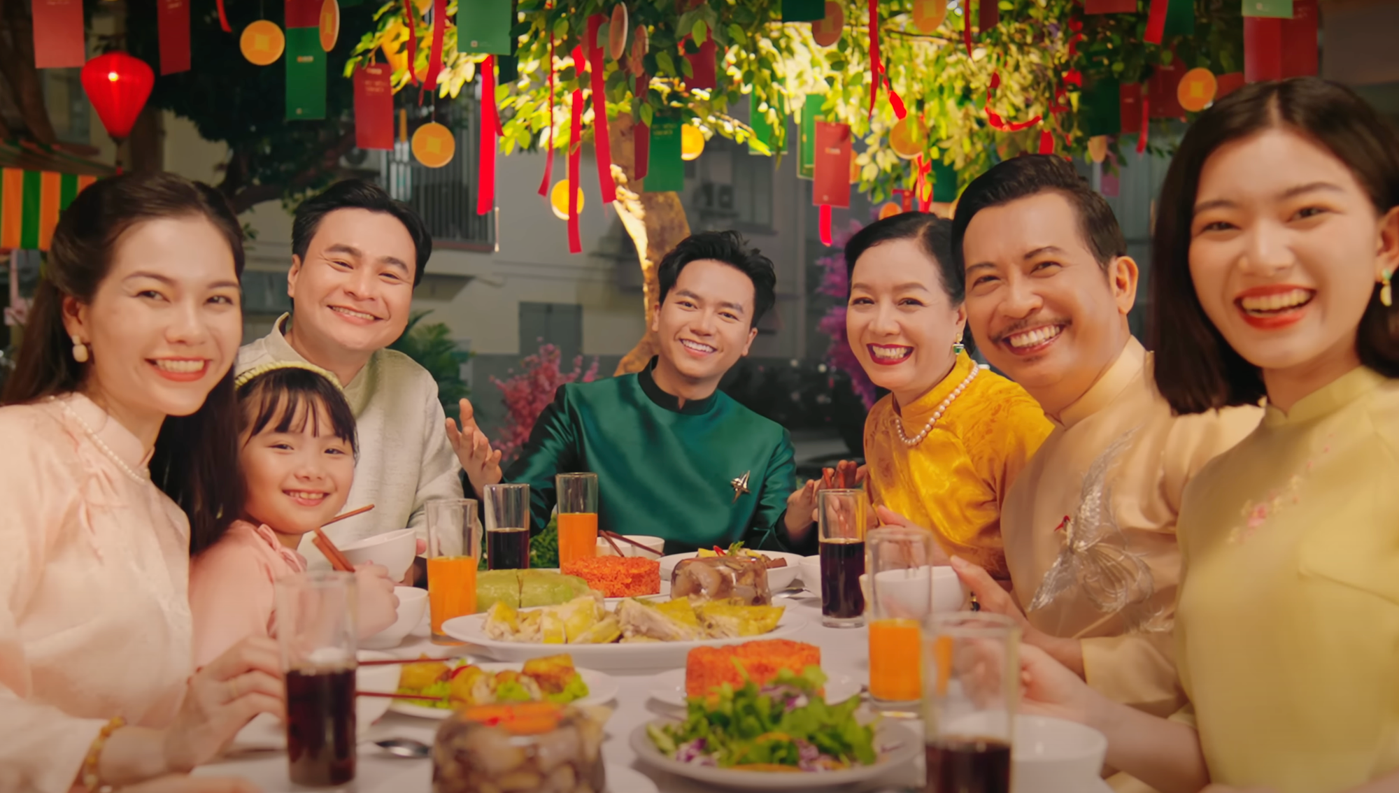 Đen Vâu thắng trong cuộc đua với Soobin và Bùi Công Nam.