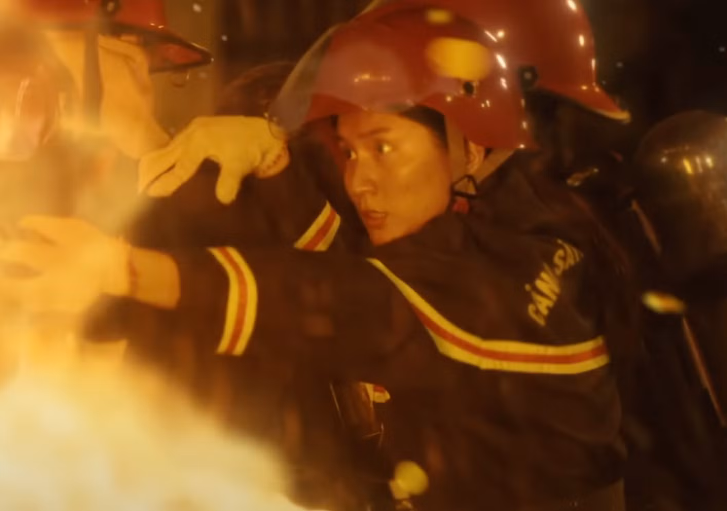 Những hình ảnh xúc động trong MV Vị nhà. Những hình ảnh xúc động trong MV Vị nhà.