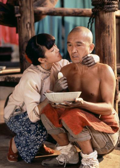 Đạo diễn Trương Nghệ Mưu tinh tế khi mô tả cảnh làm tình của Đậu và Thanh trong Cúc Đậu.