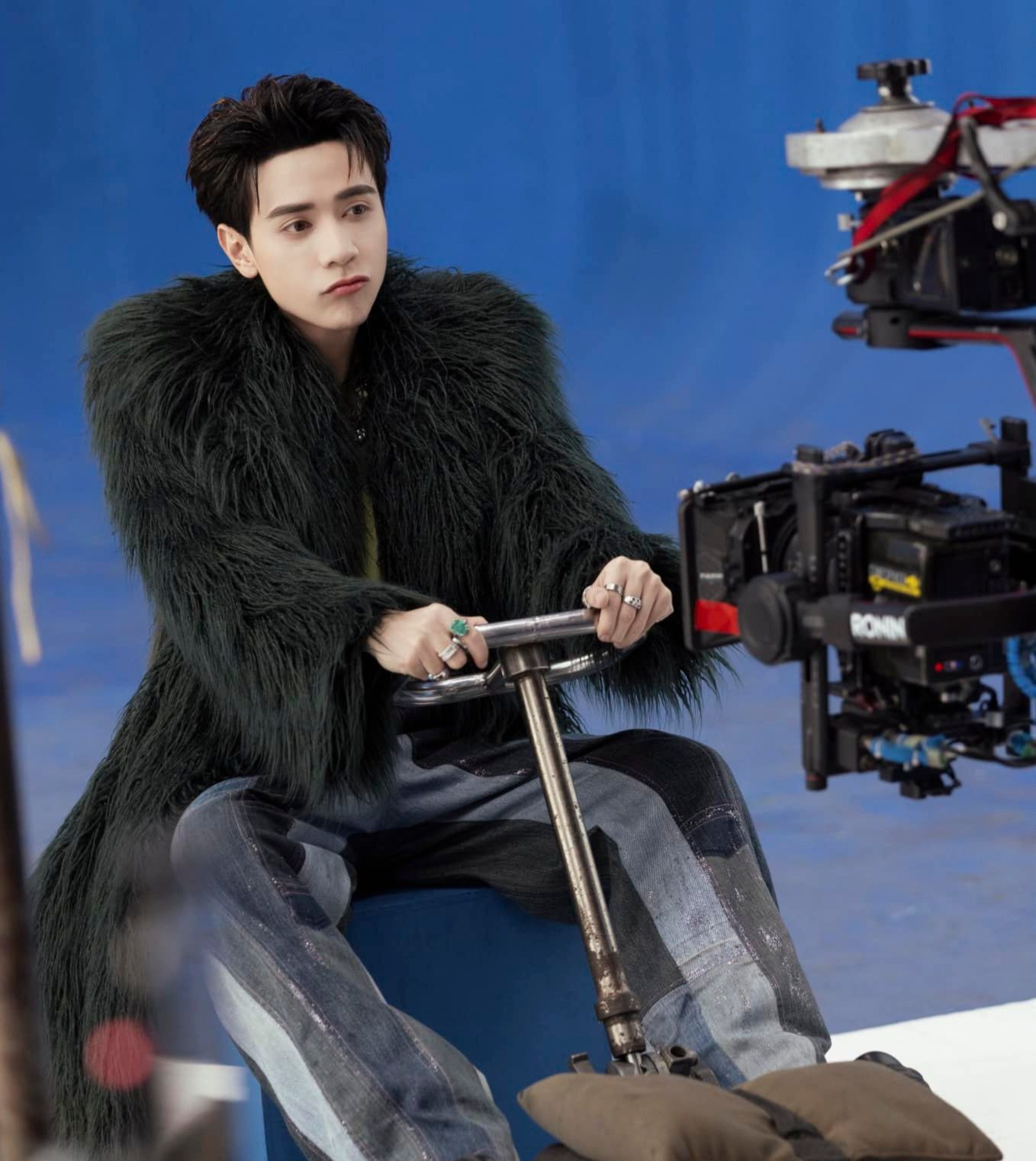 Quang Hùng đang đe dọa bản hit của Erik.