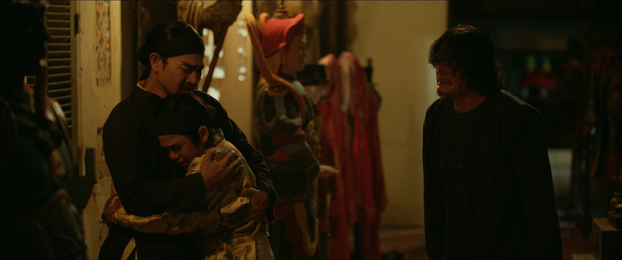 Doanh thu của Đất rừng phương Nam sụt giảm sau 3 tuần công chiếu. Doanh thu của Đất rừng phương Nam sụt giảm sau 3 tuần công chiếu.