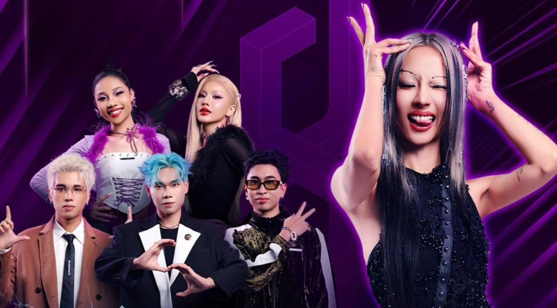 Suboi và dàn thí sinh đi tiếp.