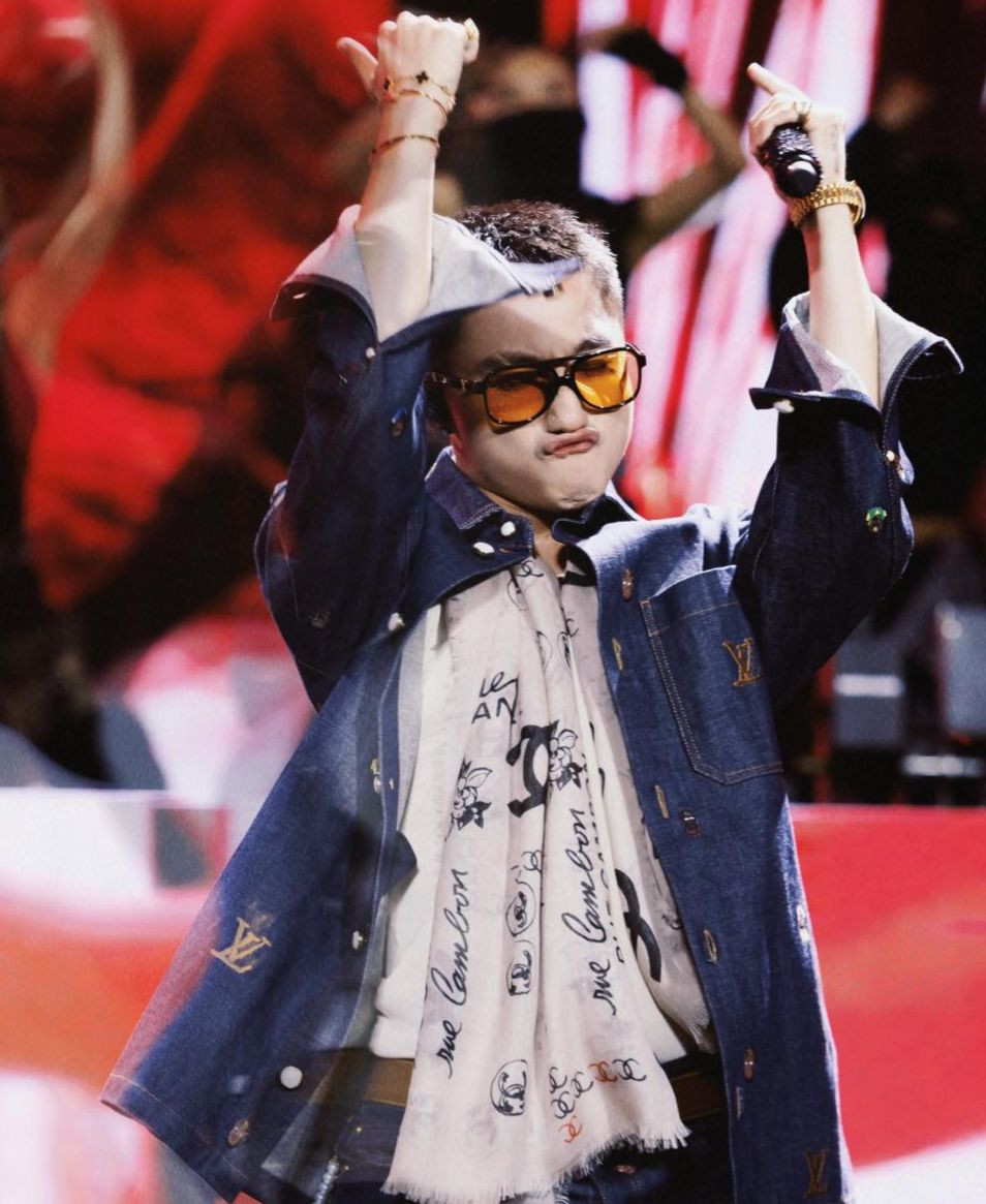 Mỗi lần xuất hiện, Sơn Tùng đều gây sốt. Mỗi lần xuất hiện, Sơn Tùng đều gây sốt.